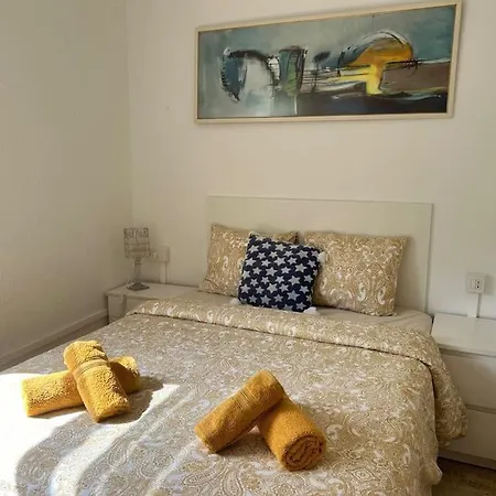 Appartement Larisa House *